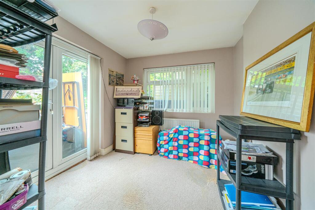 50-Langley-Crescent-1023.jpg
