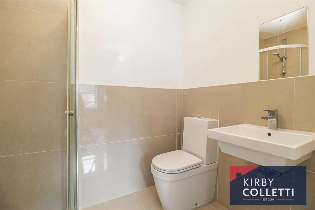 EN SUITE SHOWER ROOM TO BEDROOM ONEBEDROOM ONE