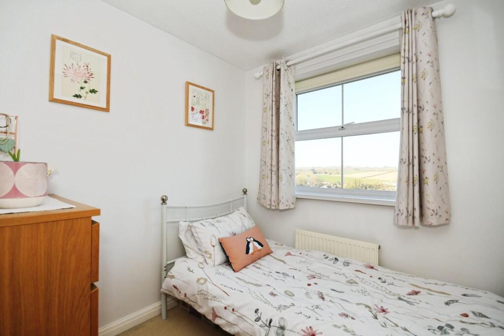 BEDROOM 3.jpg
