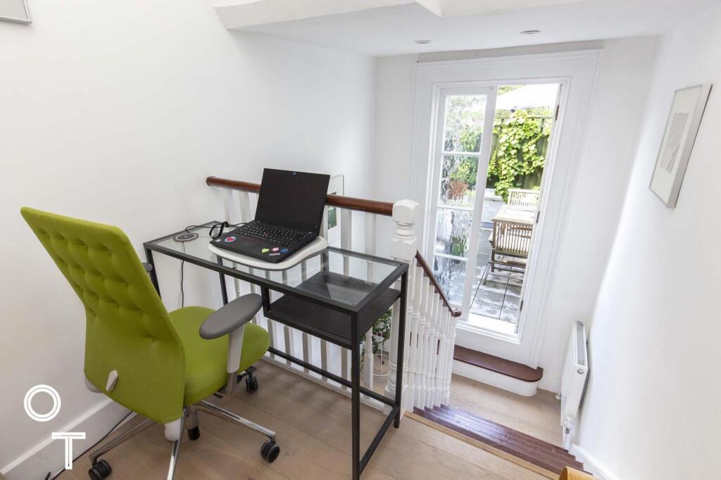 Roof Terrace Entranc