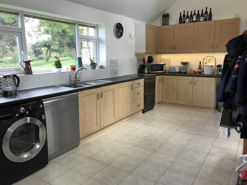Kitchen Area (Annexe)