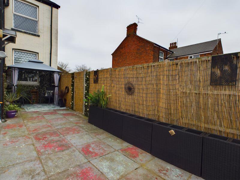 Rear low maintenance garden