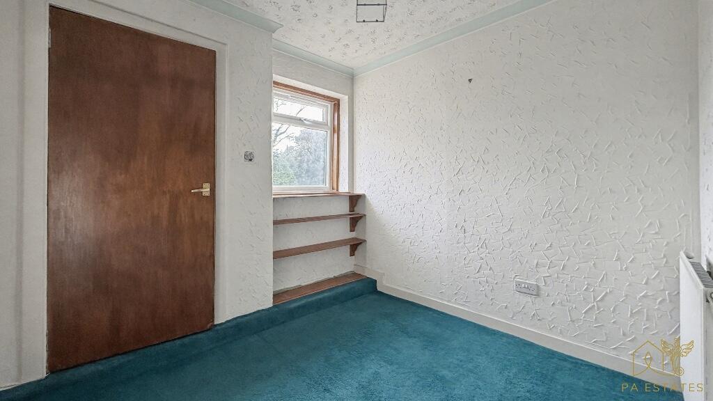 Sitting room.