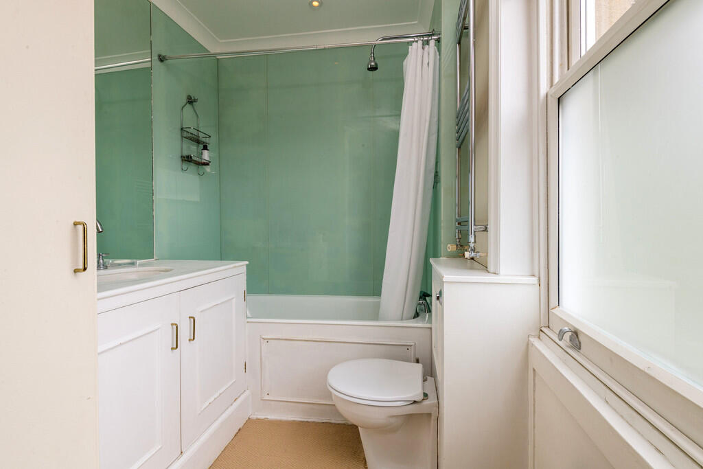 Tff 24 Lennox Gdn...