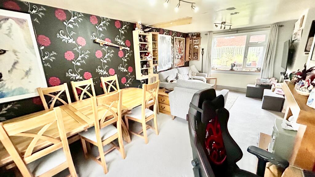 Lounge Dining Room