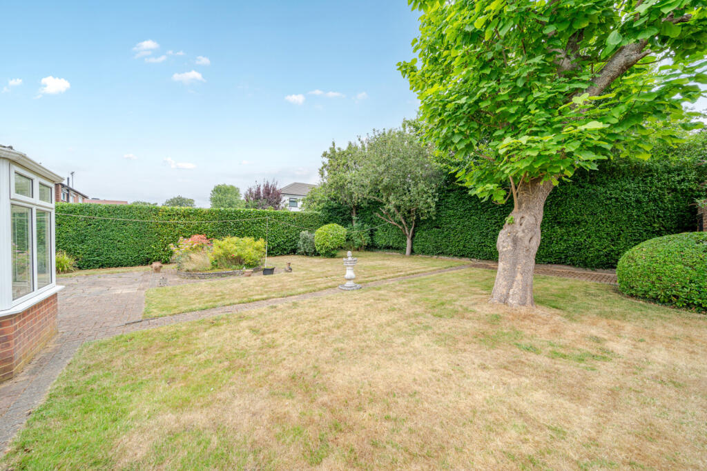 1331566-5-6888c70...