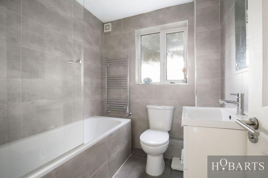 Northcott Avenue, Alexandra Park, N22