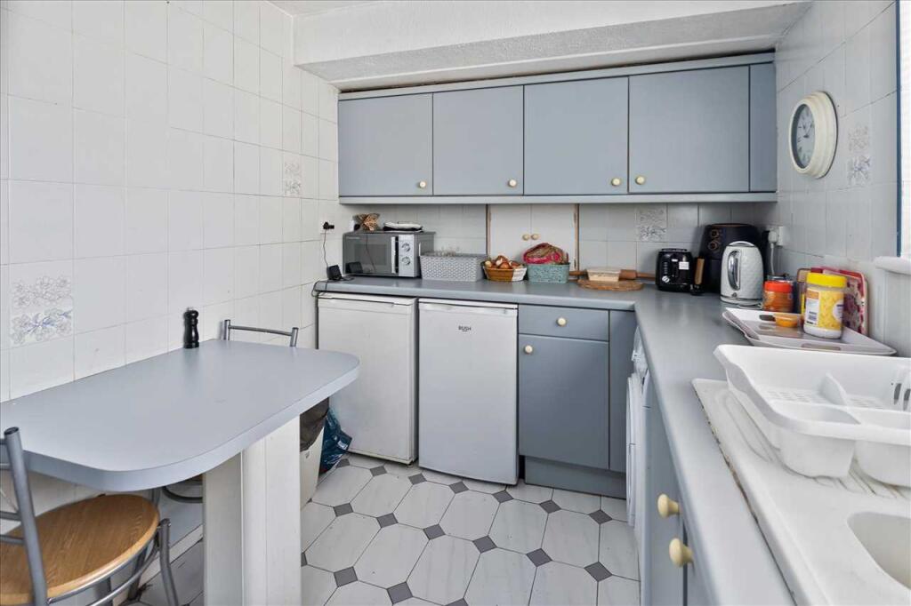 Breakfasting Kitchen