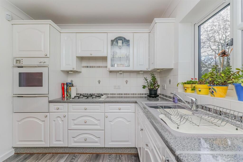 Utility Room/ 2nd kitchen