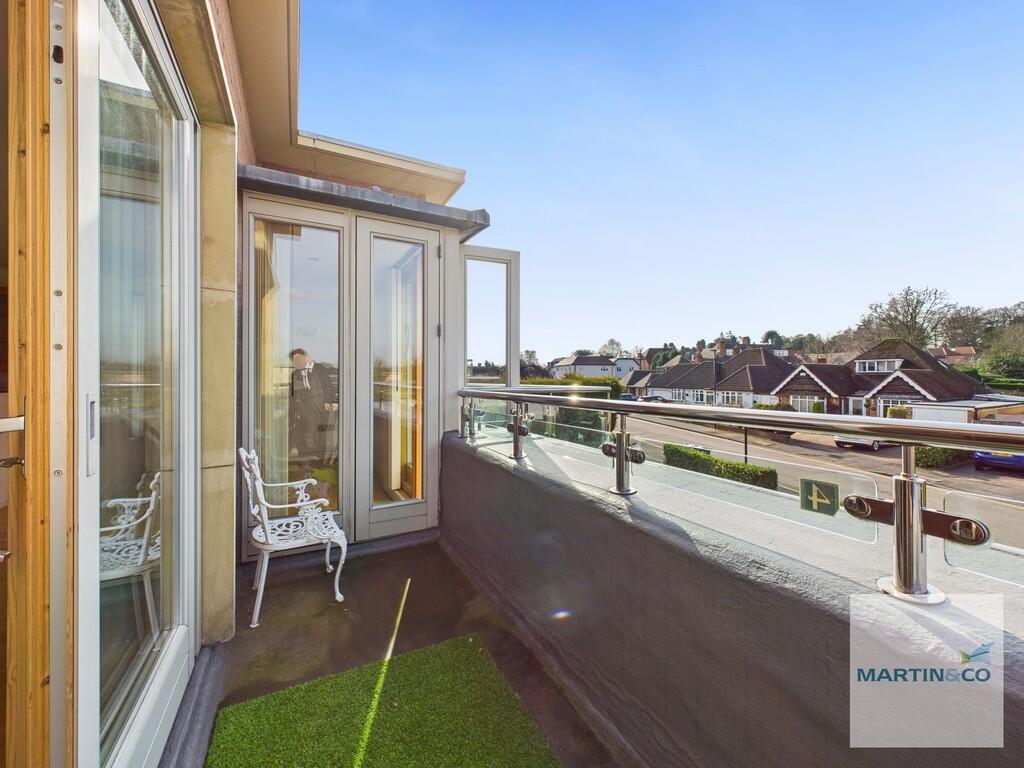BALCONY 2
