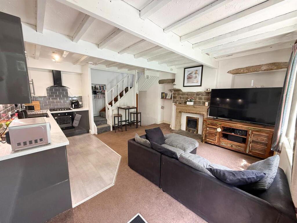 2 bed end terrace Silsden