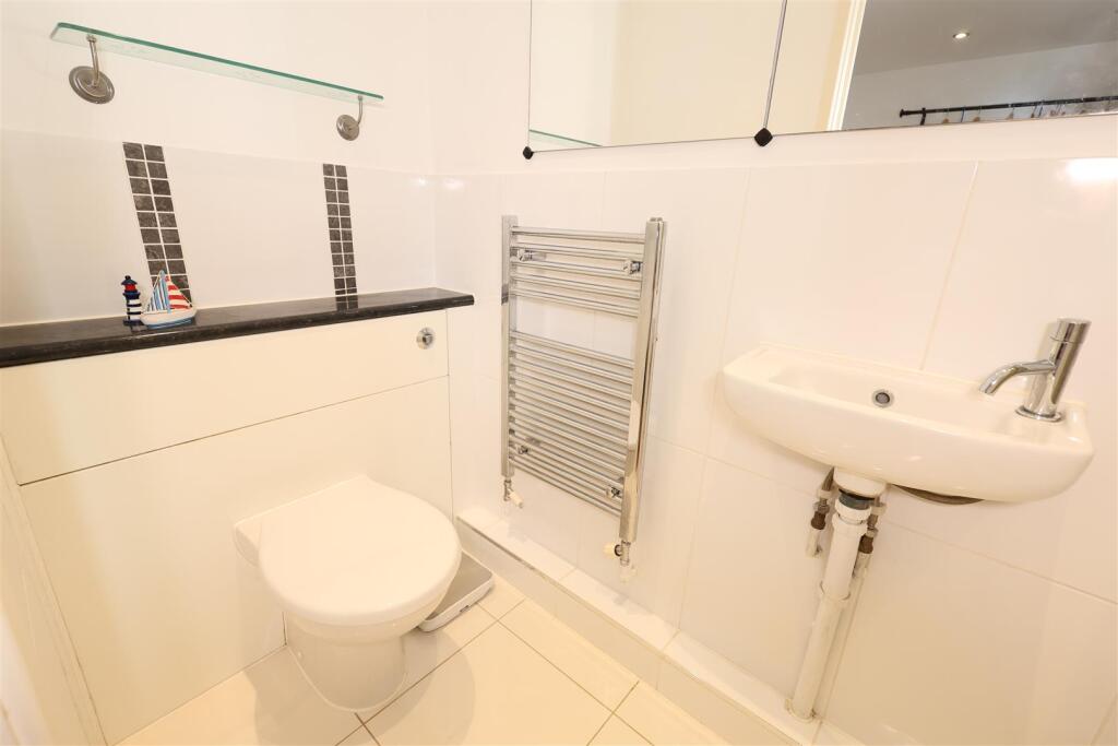 ENSUITE SHOWER