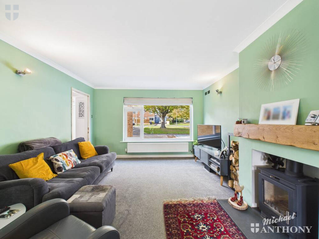 CAM03218G0-PR0821-STILL004-thumbnail-h750-70