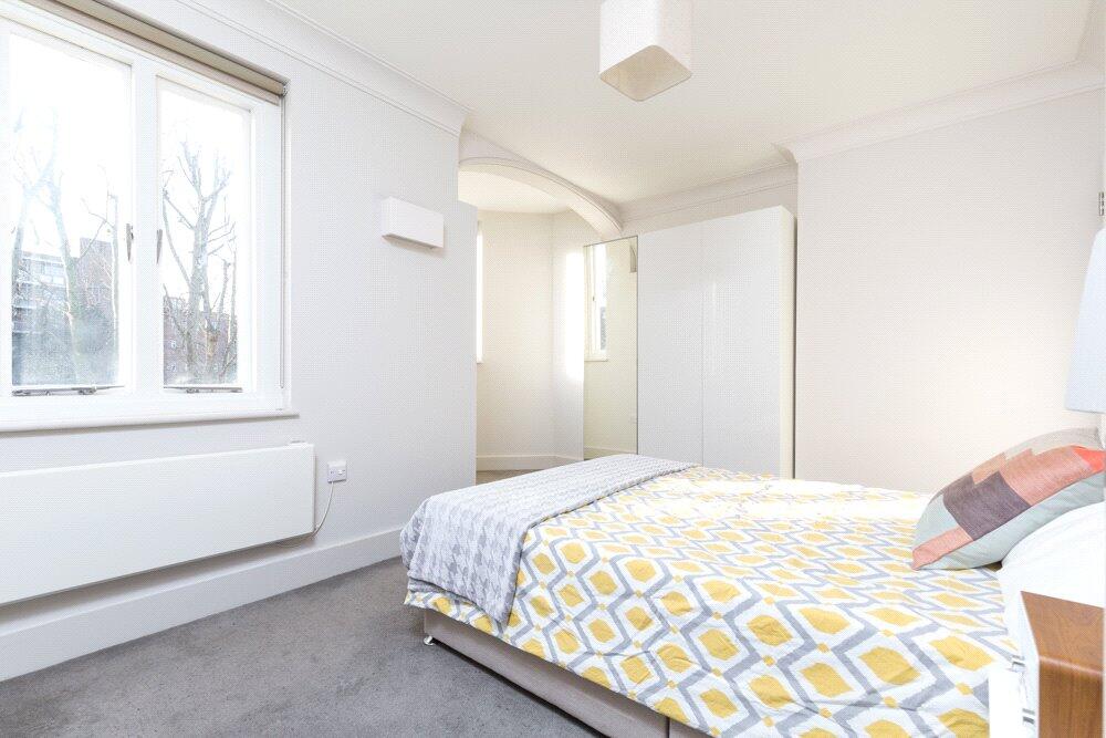 Albion Court, E1