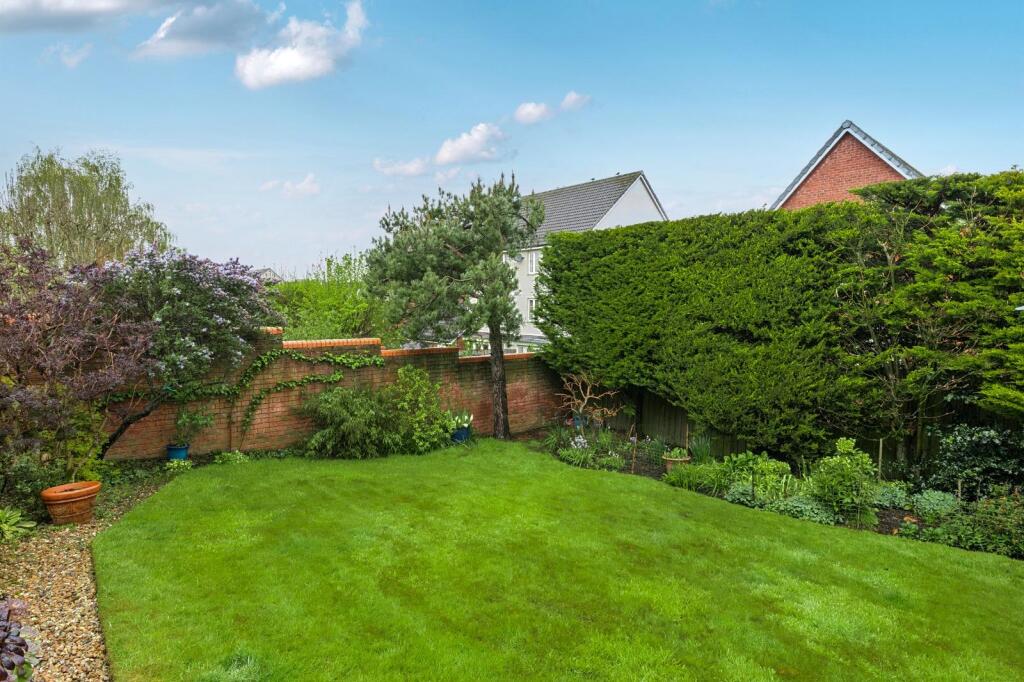 WhatsApp Image 2025-09-05 at 13.50.06 (6).jpeg