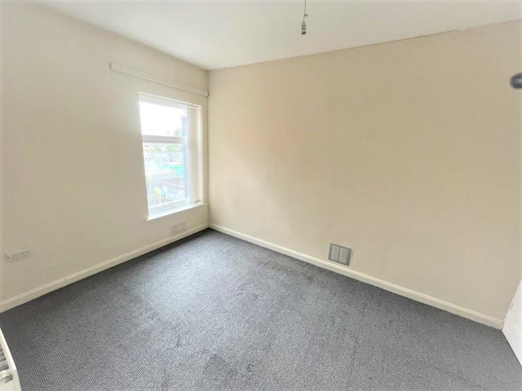 Second Bedroom (2).jpg