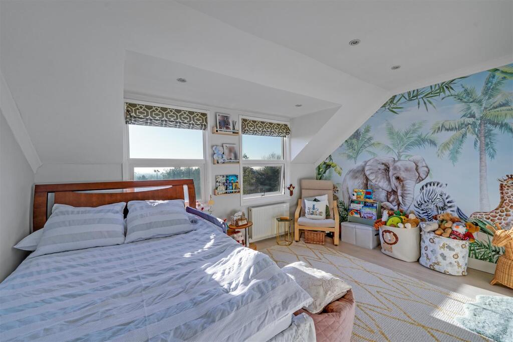 Bedroom 4.jpg