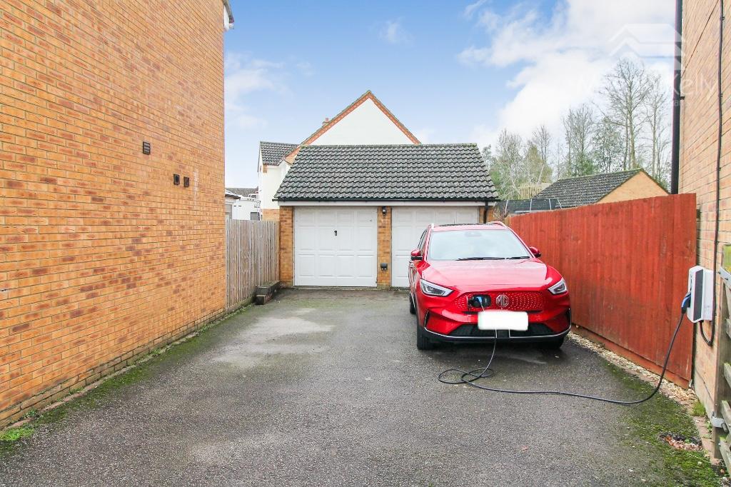 DOUBLE GARAGE