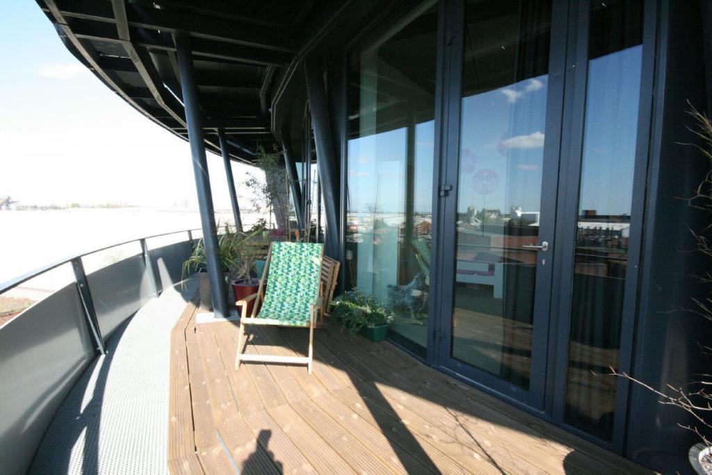 Curved Balcony View 2