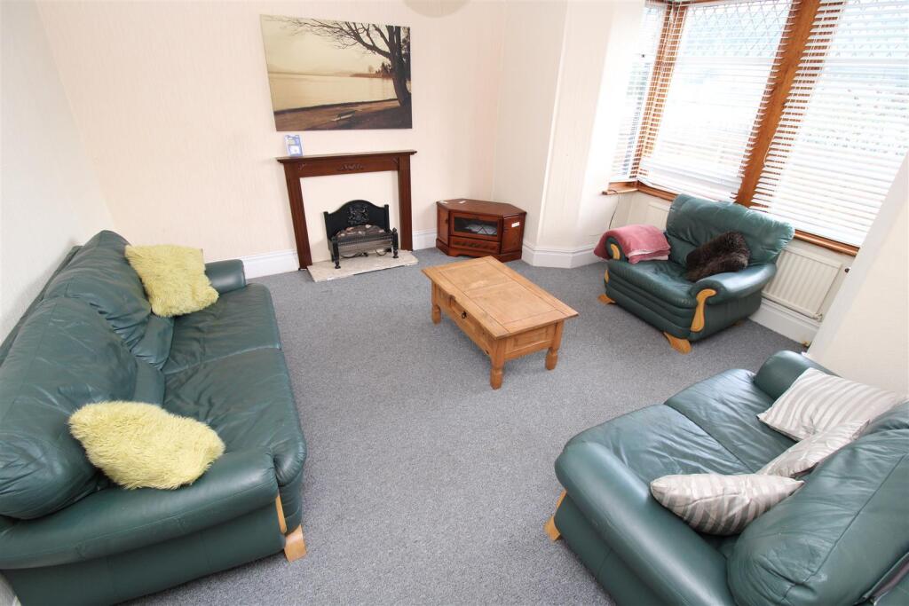 Living Room.jpg