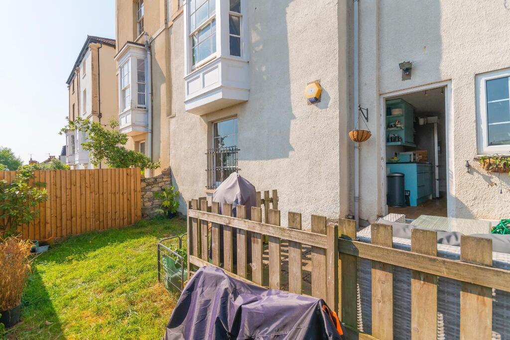 DAORDLEIFGNIRPS57FG - External A.jpg