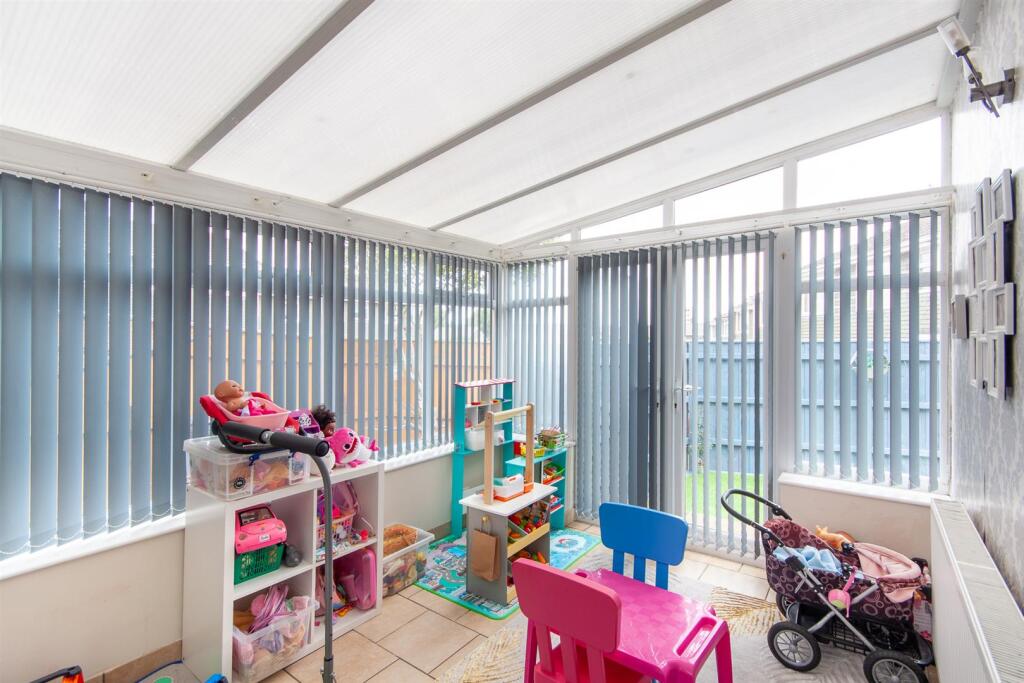 11 Oldmixon road 5.jpg