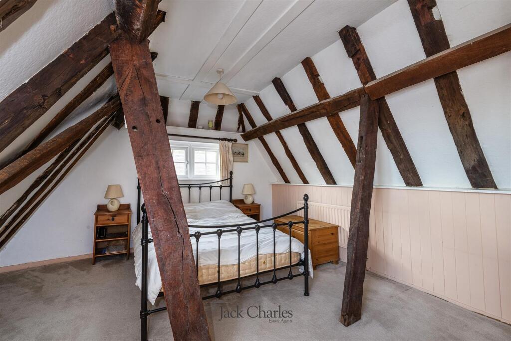 The Artichoke, Park Rd, TN11 9SR 021.jpg