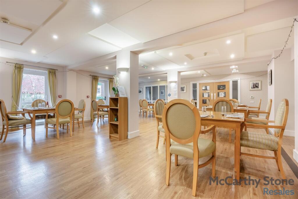 8672543-interior12.jpg