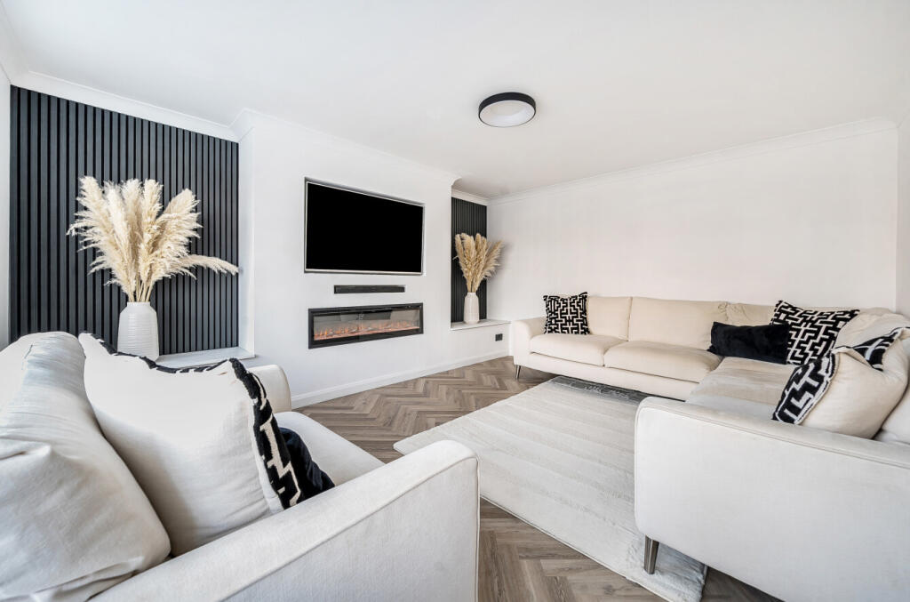 1383828-26-691f3f...