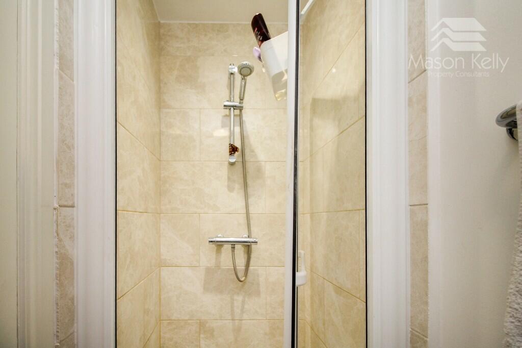 EN SUITE 