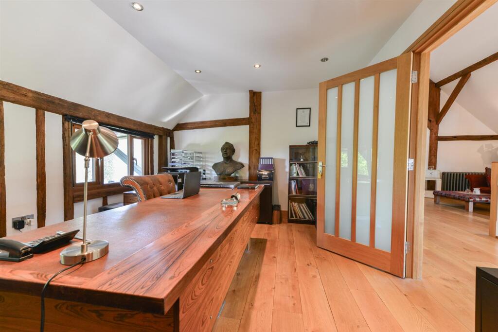 Tithe Barn Detling33.jpg