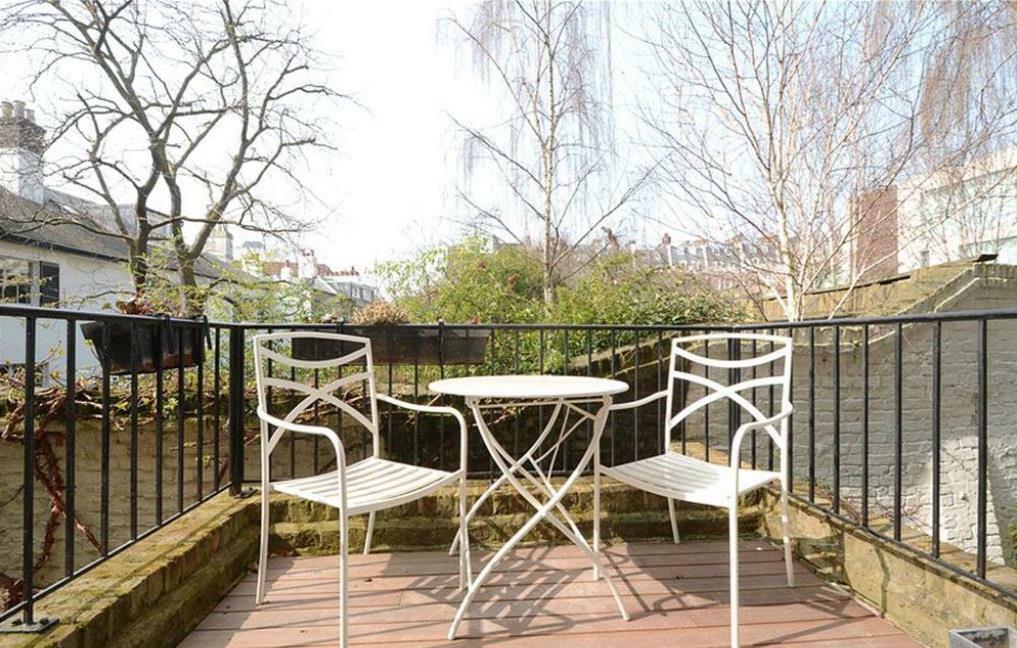 terrace1.jpg