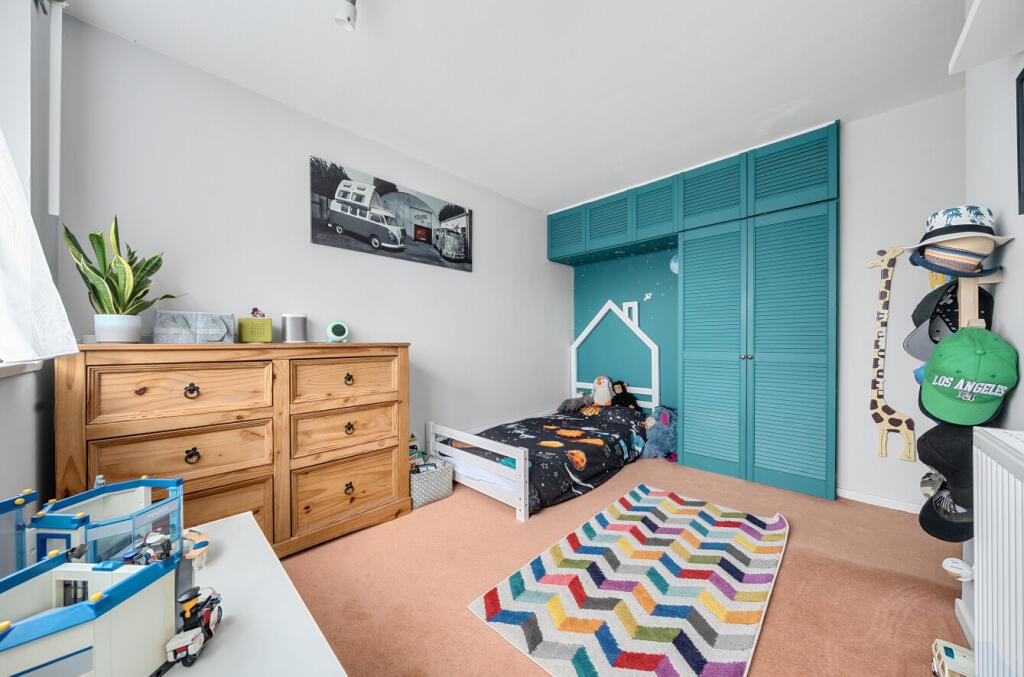 1342497-12-68a5a2...