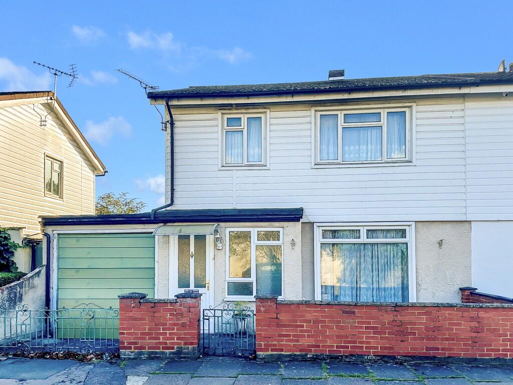 Markway, Sunbury-On-Thames, Surrey, TW16