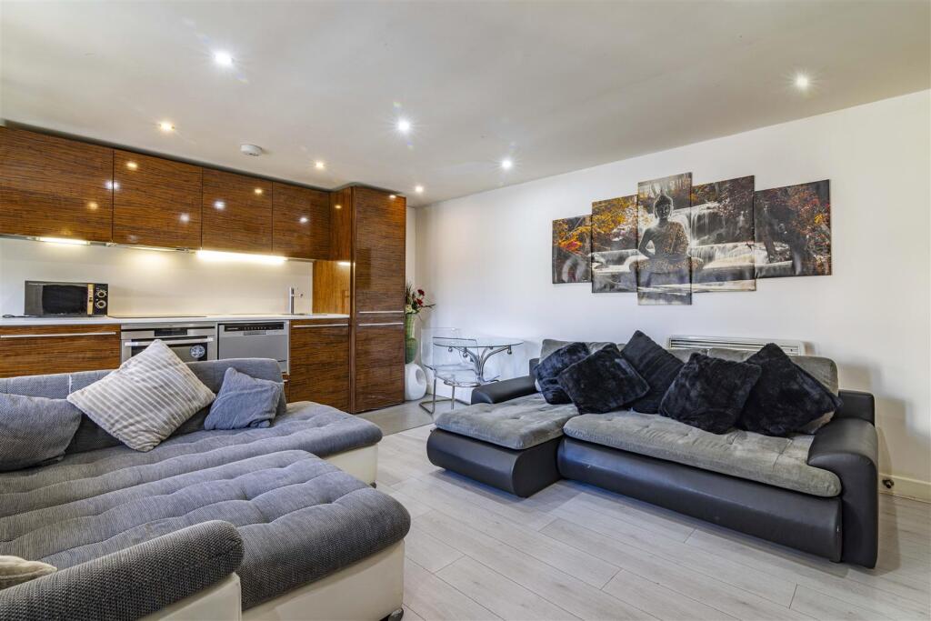 Flat11 18 LowPavement-10.jpg