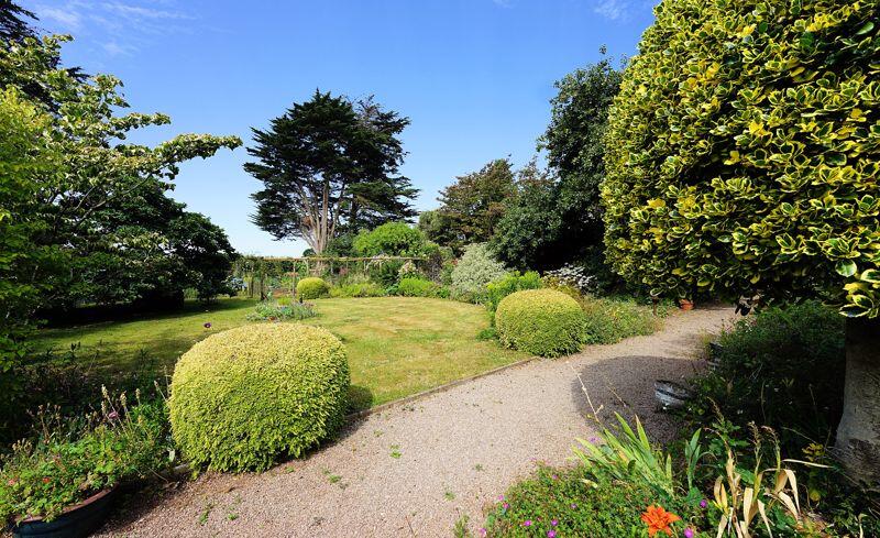 "Rooms" of the garden