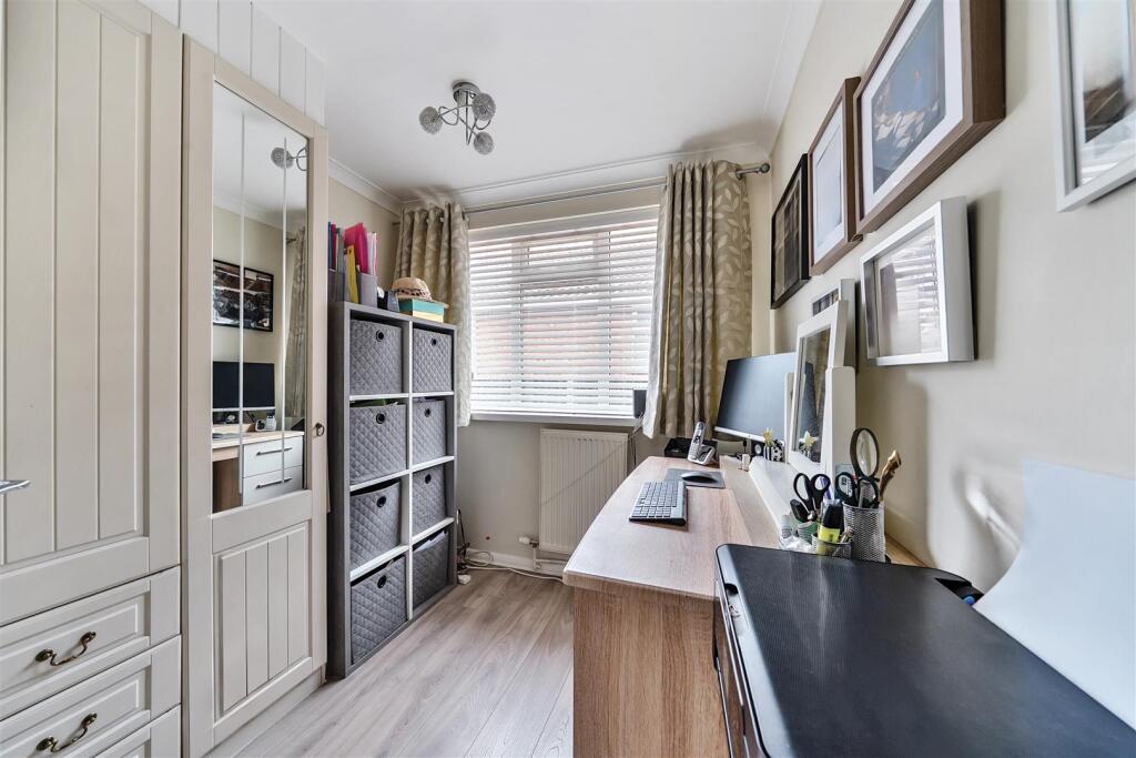 38 Bath Lane, Moira