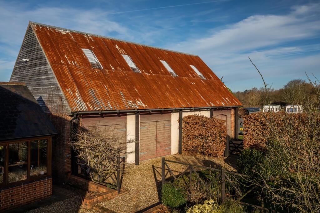 A BARN 1-17.jpg