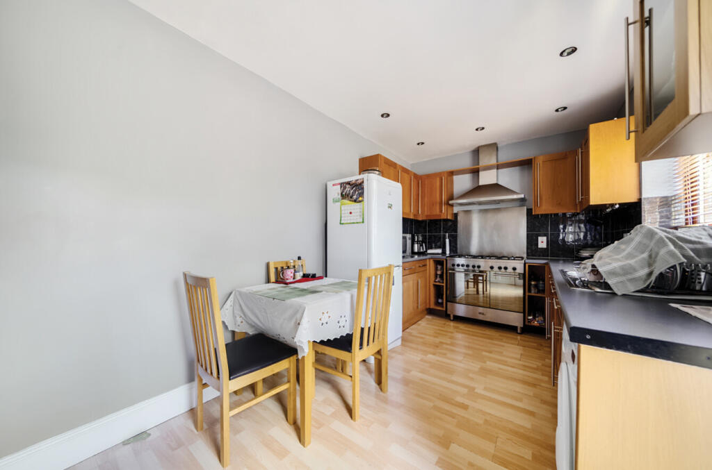 1321154-7-686d04f...