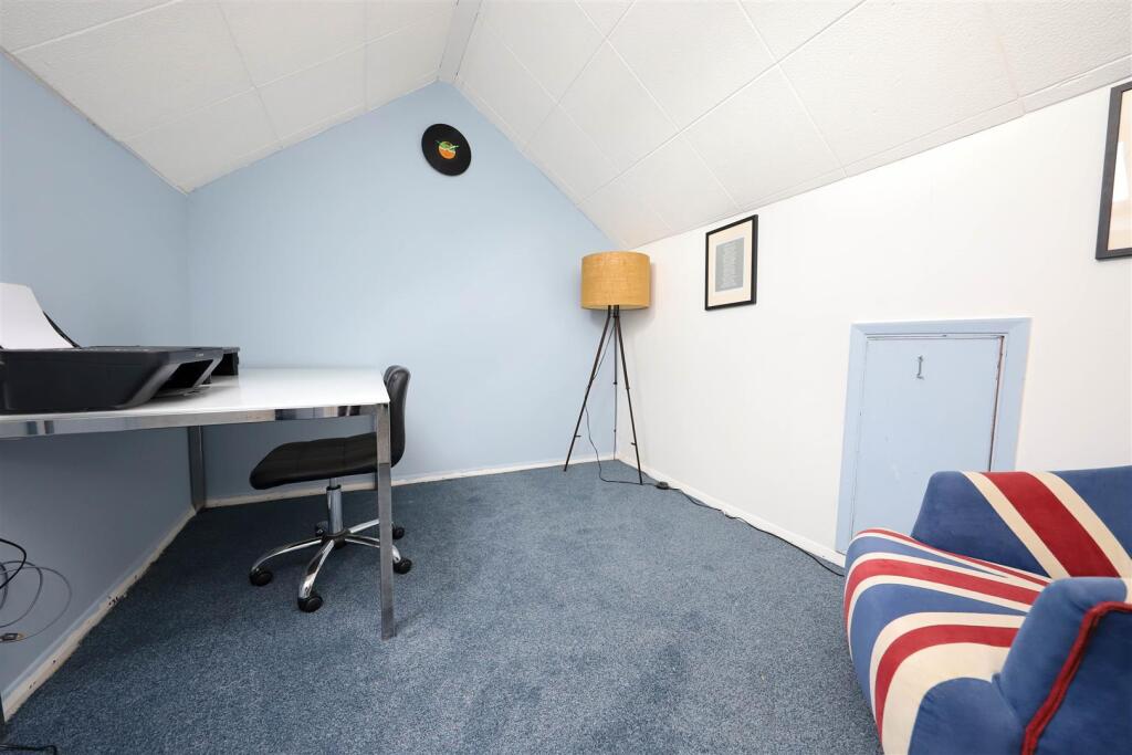 nicholas james livingston loft room_.jpg