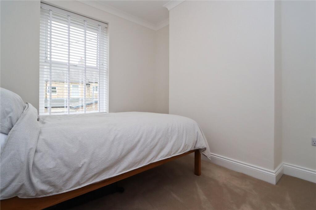 Bedroom 2 Pic 1