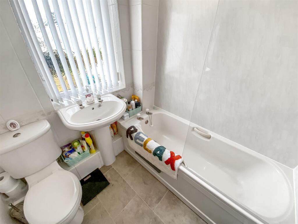 Bathroom.jpg