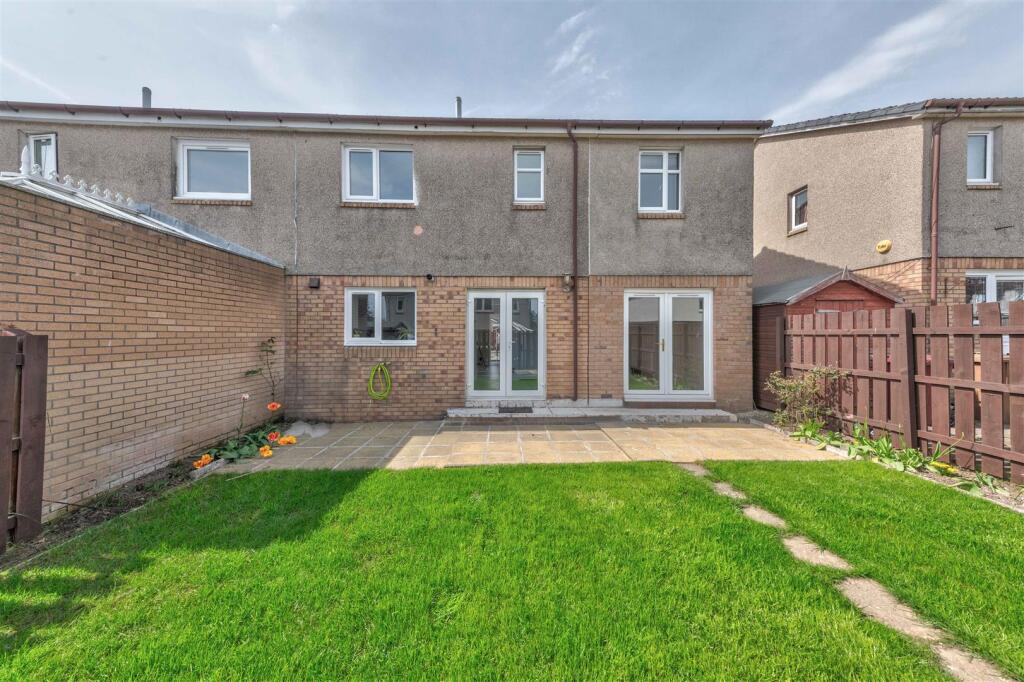 35 Myrtlehall Gardens Dundee-19.JPG