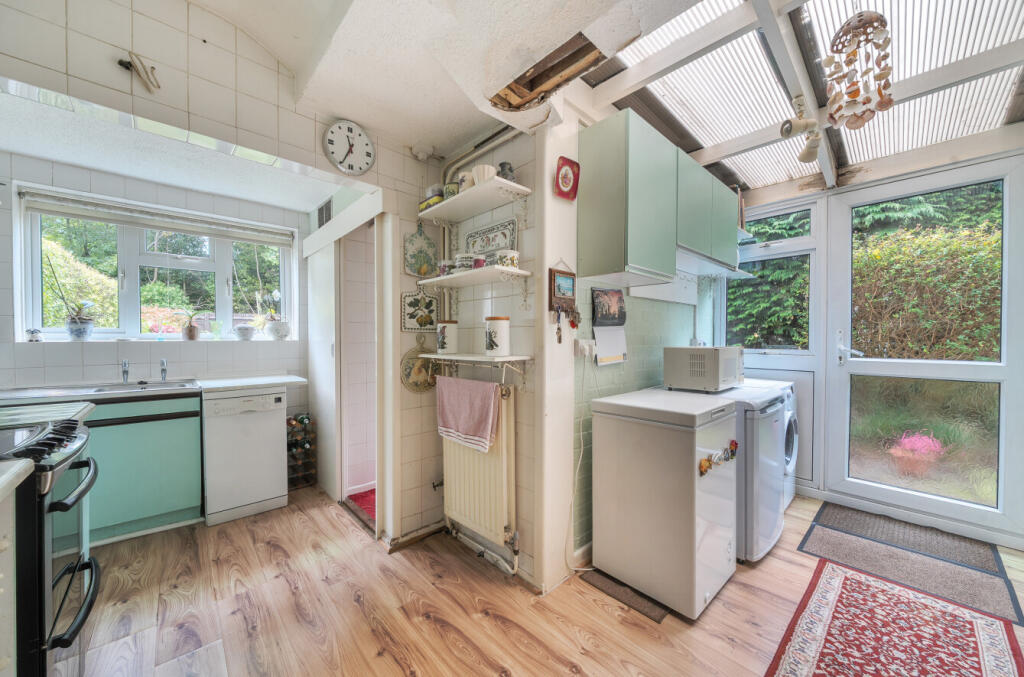 1365094-15-68e8ef...