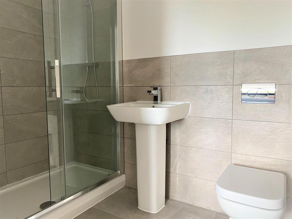 En-suite Bathroom