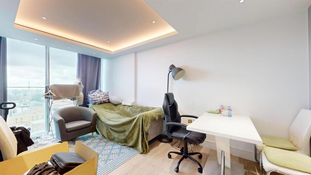 Two Bedroom apartment to rent by Barrain London