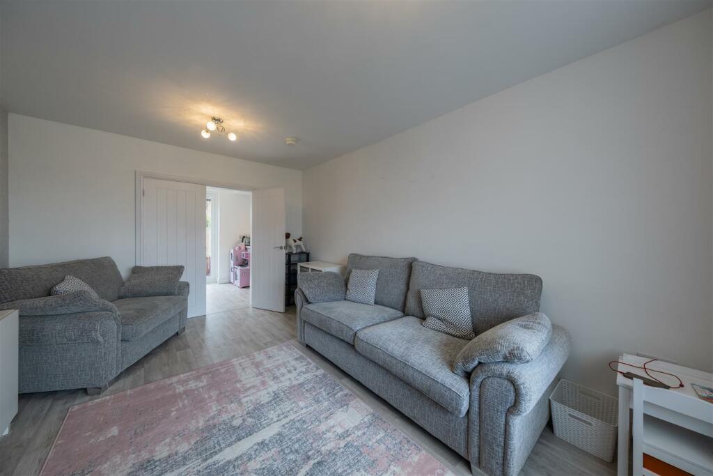 31 Yew Tree Drive-009.jpg