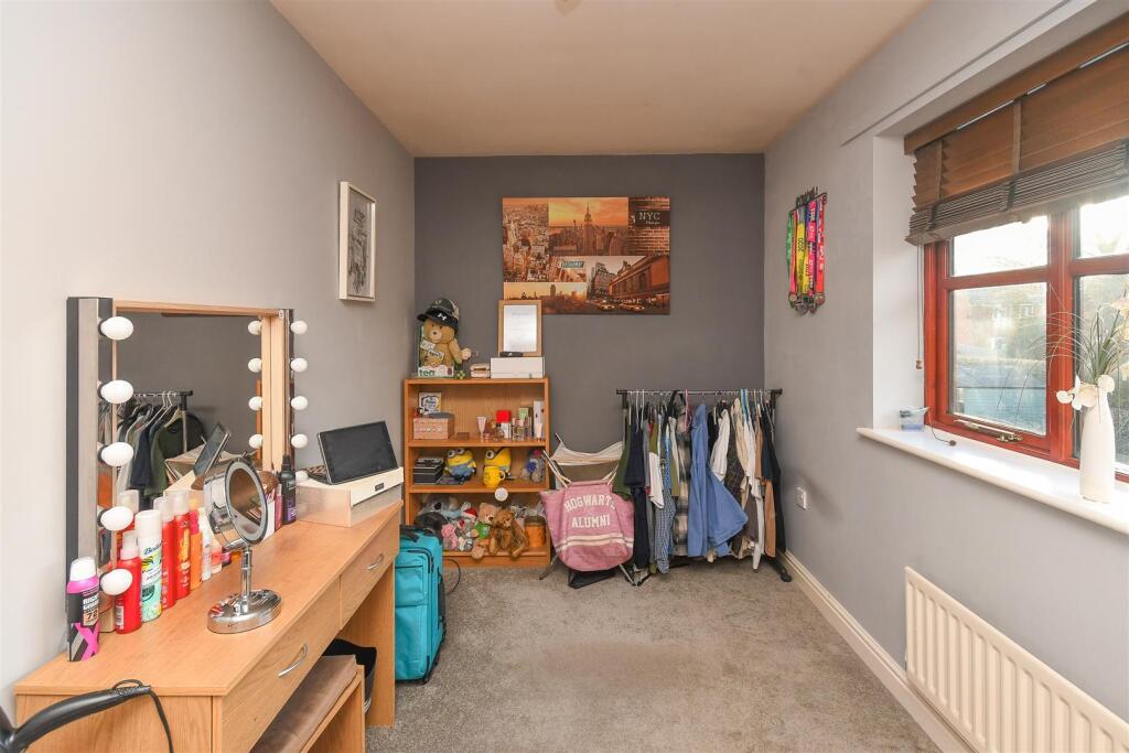 25 Old Farm Drive - Bedroom 4.jpg