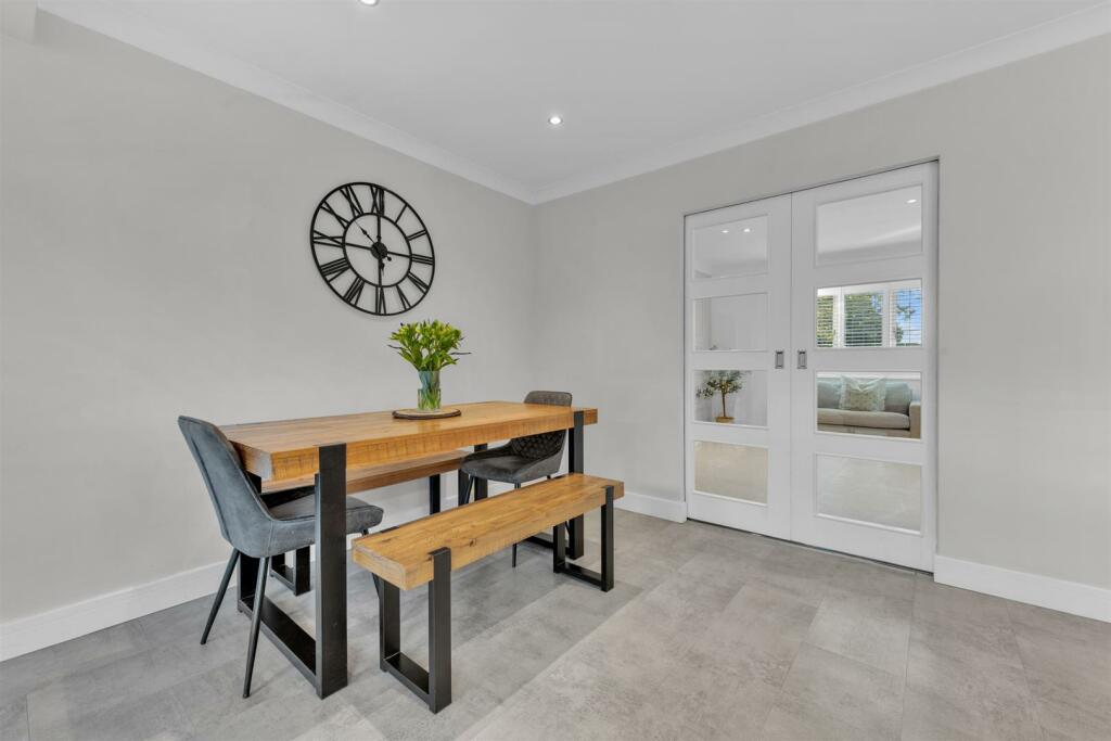 Living / Dining Area
