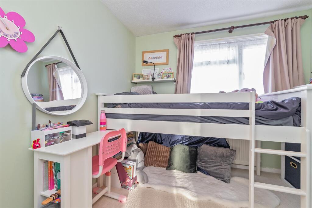 26KitchenerClose-29.jpg